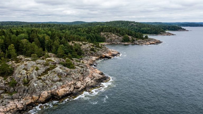 Scandinavia’s Land Is Rising About 1 cm Per Year Since the End of the Last Glaciation