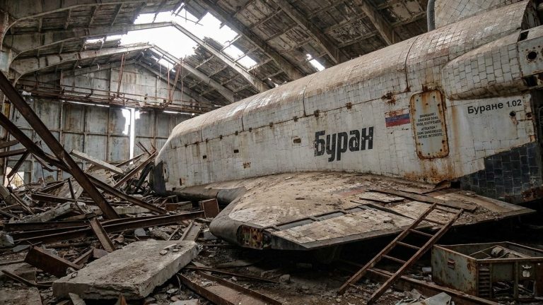 A 105-Ton Shuttle Rusting in a Kazakhstan Hangar Since 2002 That Flew Only Once