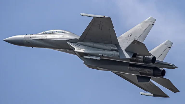 China Deploys J-16 Fighters on a 6,000-KM Flight to Egypt