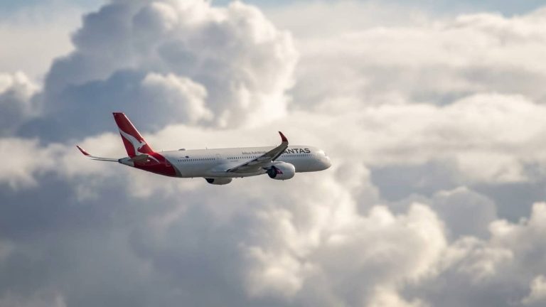 Qantas A350 Breaks Melbourne–Toulouse Nonstop Flight Record in 24 Hours 10 Minutes