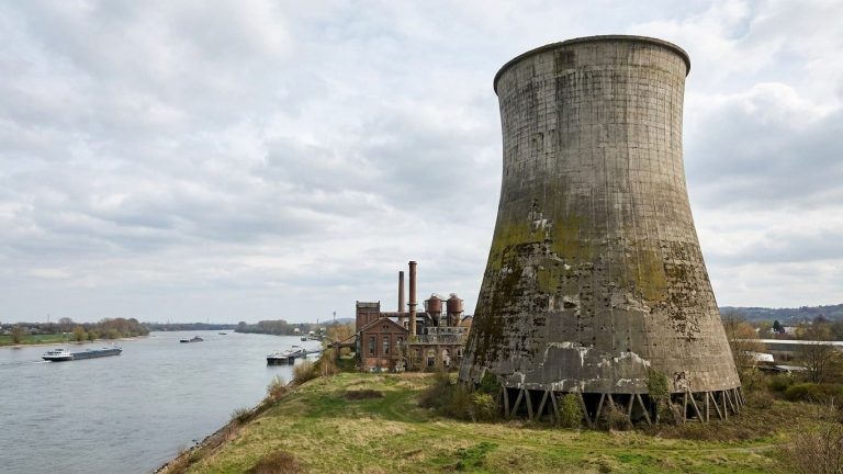 On the Rhine’s Edge Since 1985: A €4 Billion Reactor That Has Never Received a Gram of Fuel