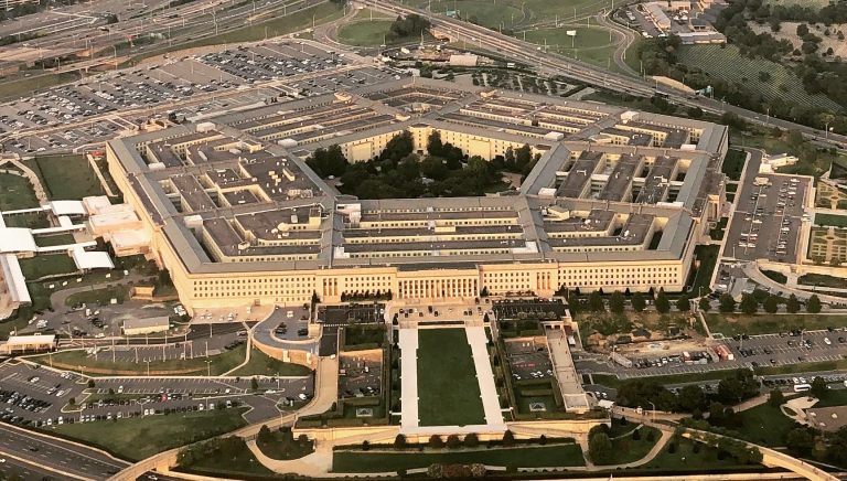 US: Pentagon Unveils Its Own ChatGPT and Grok AI Versions