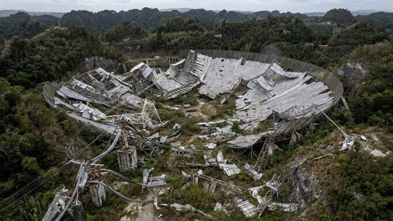 The U.S. Embedded a 305-Meter Antenna in a Natural Basin: What Brought It Down Was Not Hurricanes or Earthquakes
