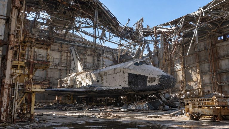 Baikonur Hangar: Soviet Space Shuttle That Had Flown Only Once in 1988, Eight Workers Were Working Above It in May 2002
