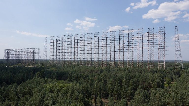 Chernobyl’s Steel Wall: 150 Meters of Masts That Never Emitted a Signal