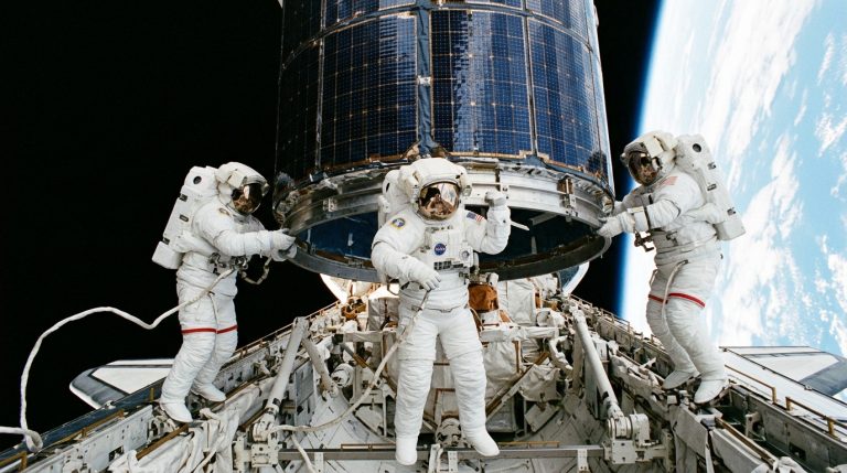 Endeavour Three-Person EVA: Astronauts Manually Capture a 4-Ton Satellite in May 1992 After Two Capture-Bar Failures