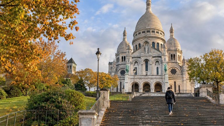 Montmartre Sacré-Cœur Grows Whiter With Every Rain — Only Areas Not Reached by Rain Darken