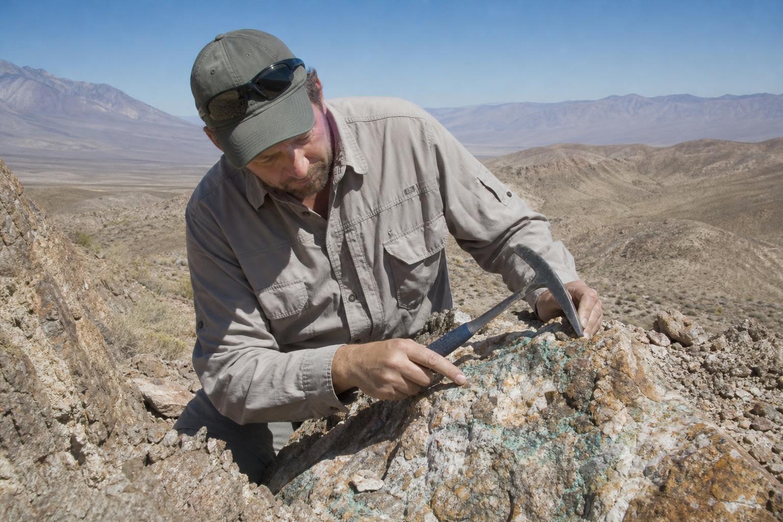 Geologists find a copper and gold deposit worth billions beneath the Nevada desert