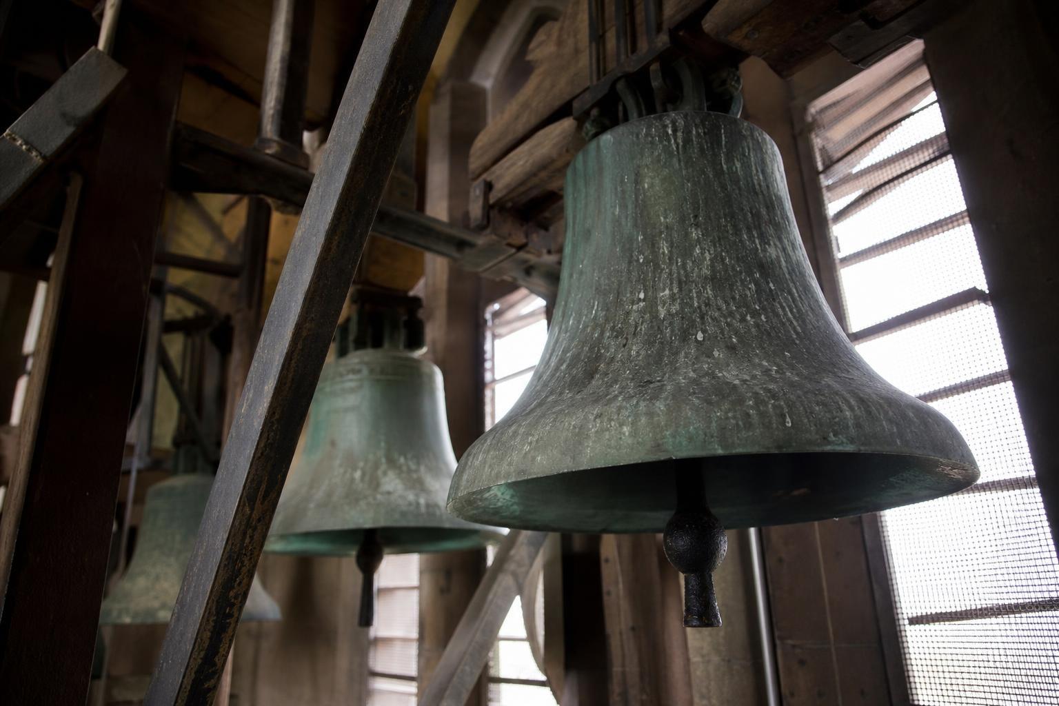 I am a seismologist and this is the truth: the strongest earthquakes in US history east of the Rockies hit Missouri in 1811 and rang church bells in Boston