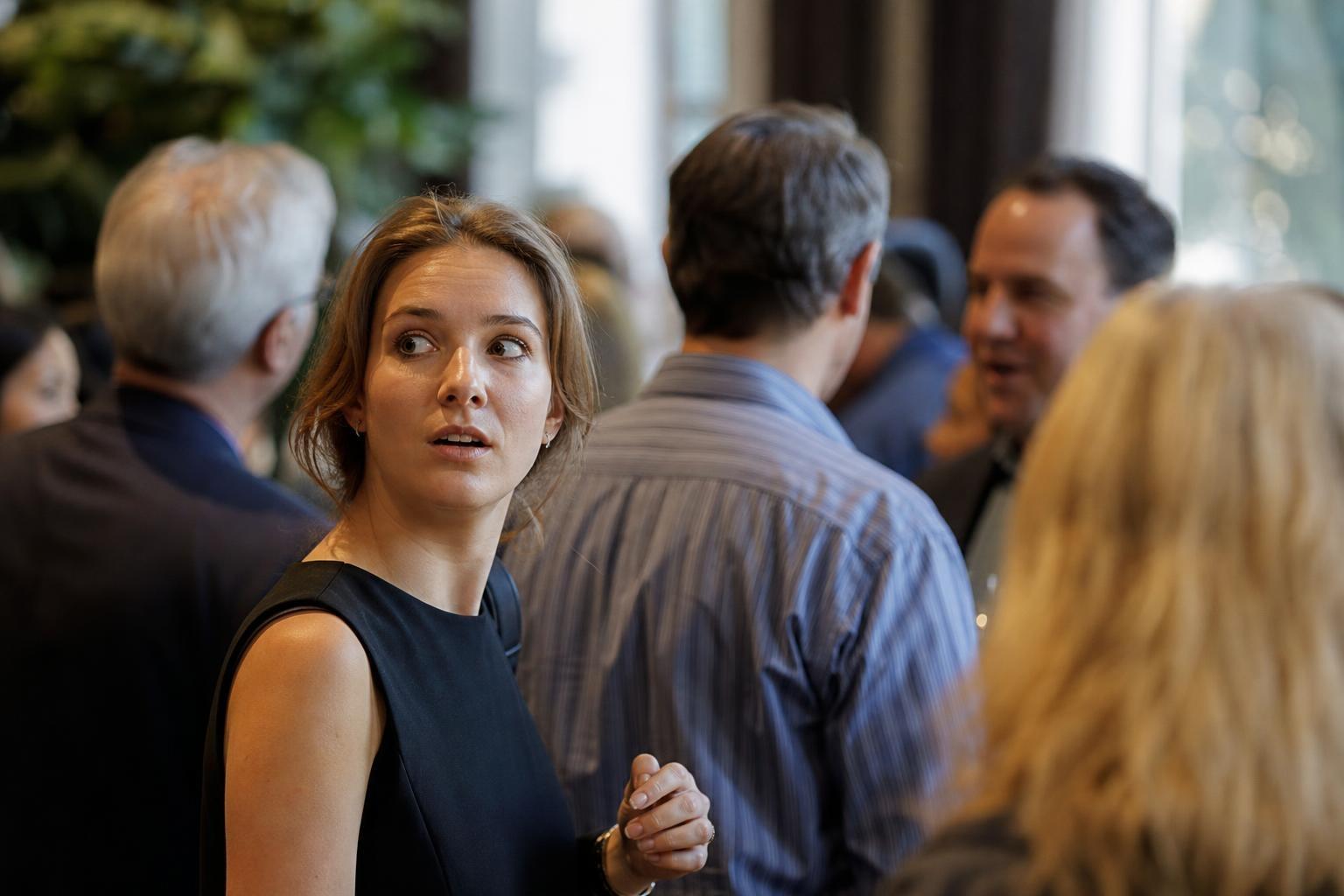 Your brain can pick out your name across a noisy room and neuroscientists finally know how it pulls that off